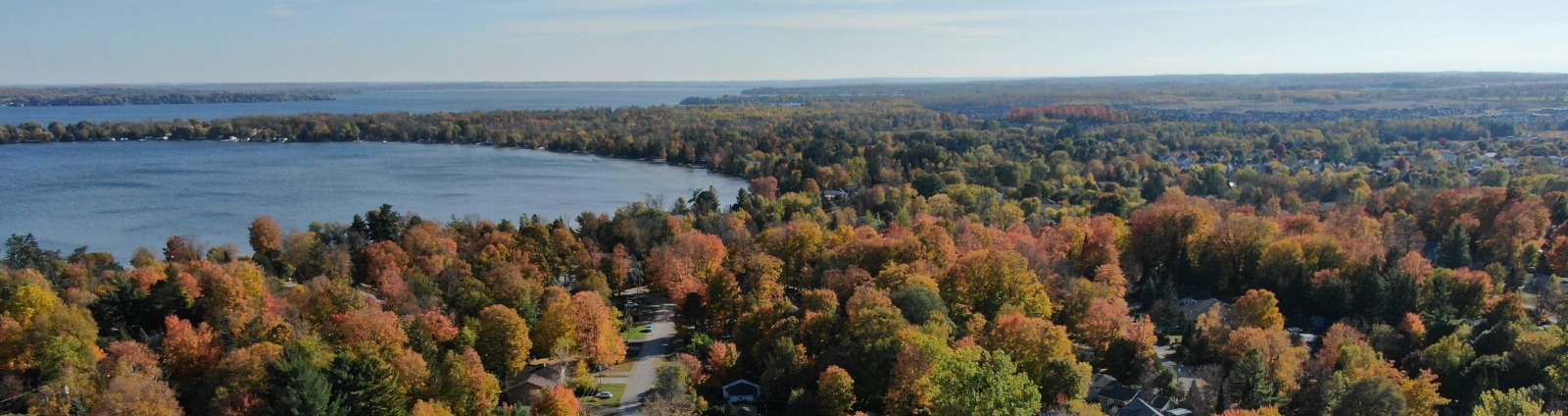 Aerial view of road leading to Innisfil Beach Park lake