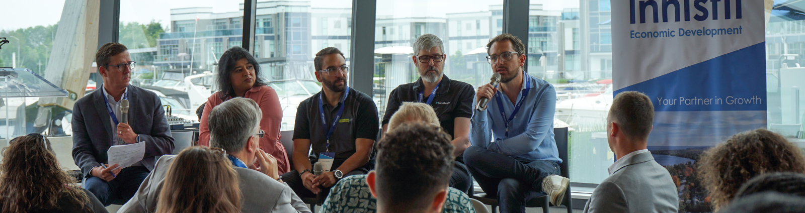 A panel of DMZ founders speaking to DMZ Innisfil entrepreneurs about their business journey and the support they've tapped into through the DMZ program.