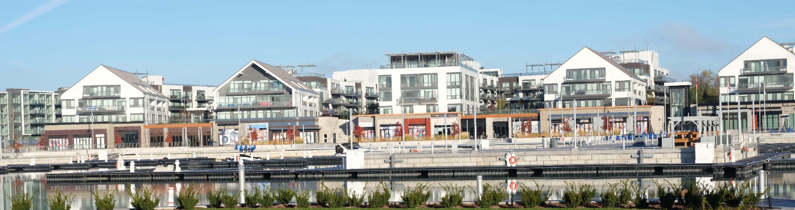 Condos and shops at Friday Harbour