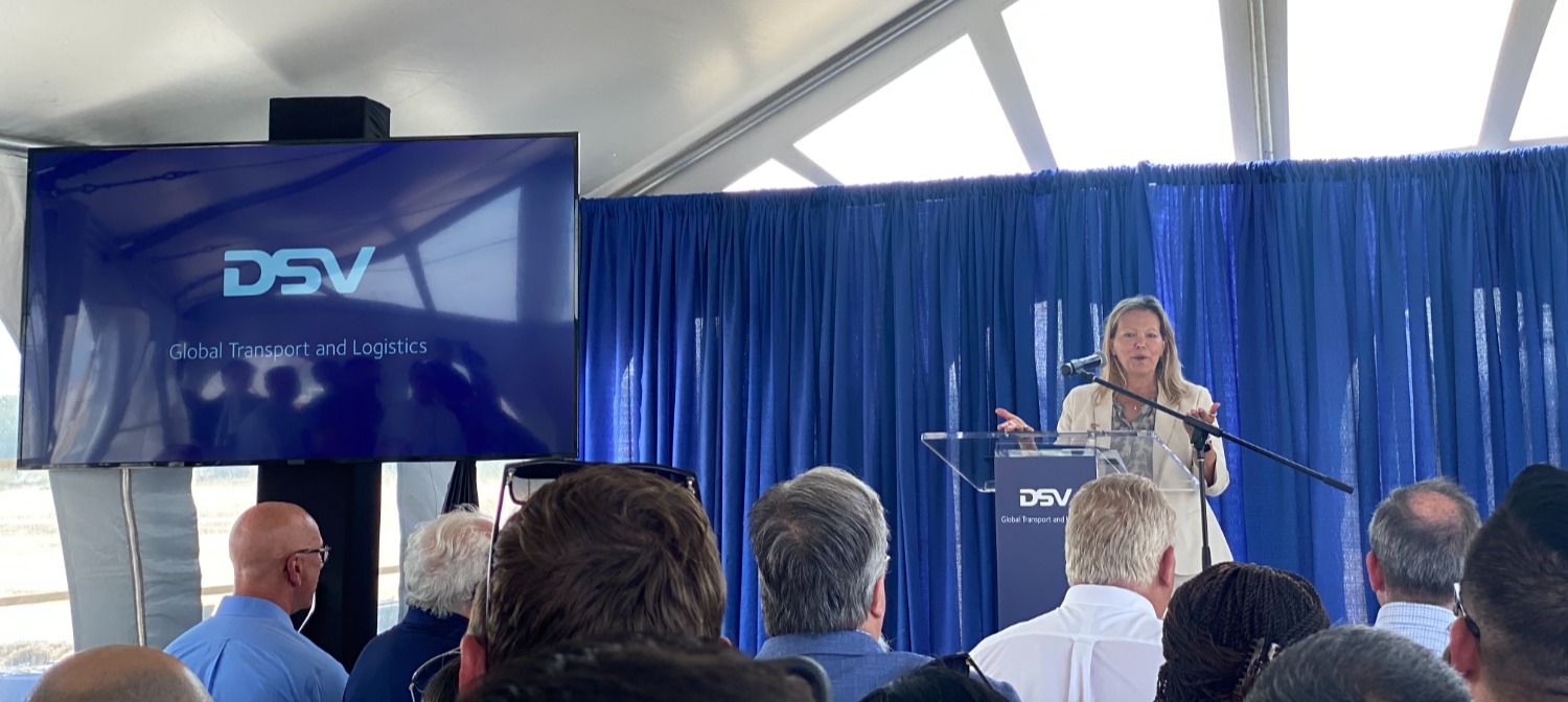 Mayor Lynn Dollin speaking at DSV Global Transport and Logistics groundbreaking