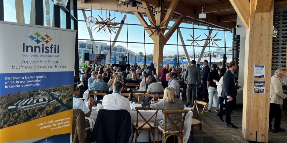 Crowd at mayor's business breakfast