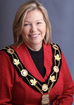 Portrait of Mayor Lynn Dollin